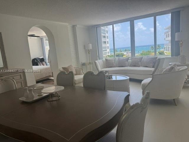 THE CARRIAGE HOUSE CONDO · #230 in Miami Beach - Photo 25