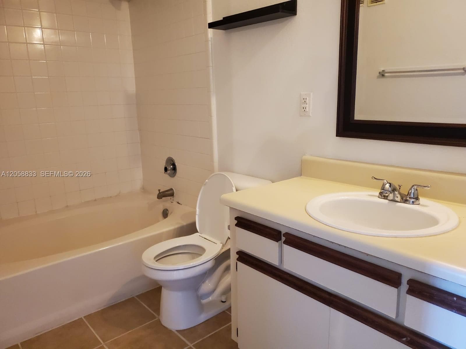 BISCAYNE BEACH CLUB CONDO · #8210 in Miami - Photo 5