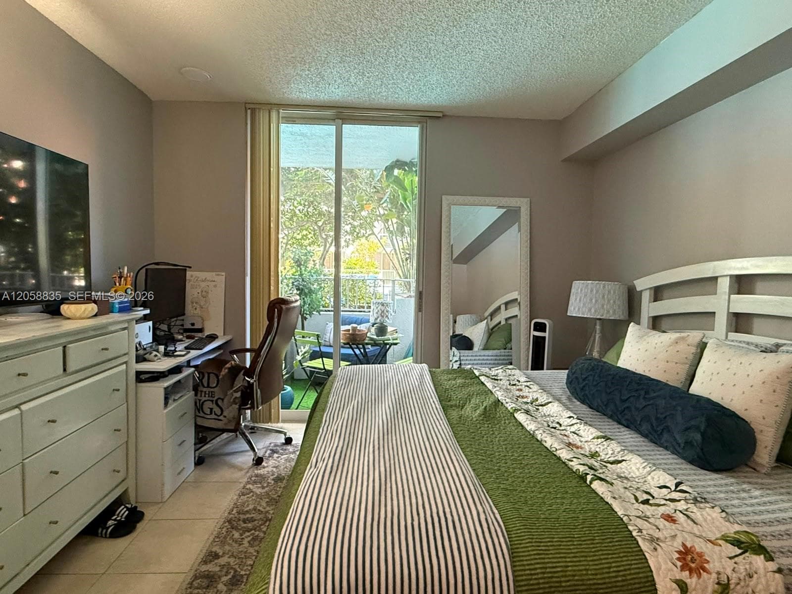 BLUE LAGOON CONDO · #406 in Miami - Photo 8