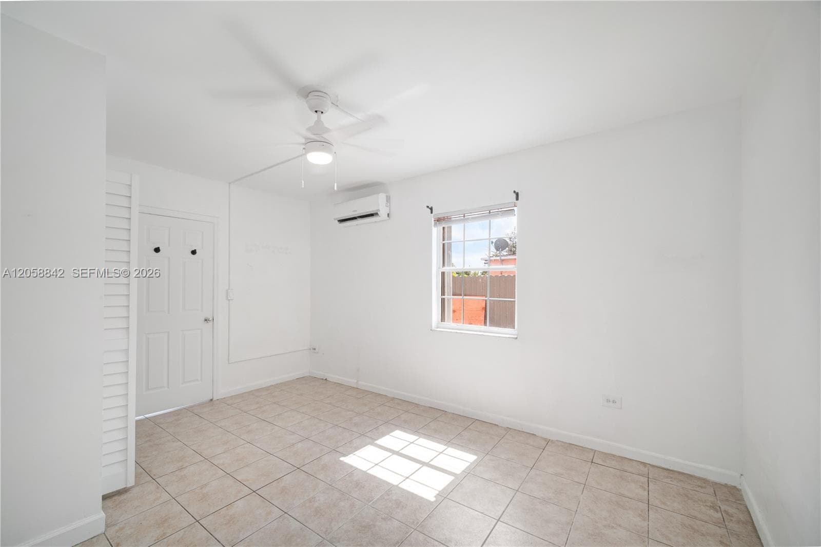 15431 Harding Ln photo 27