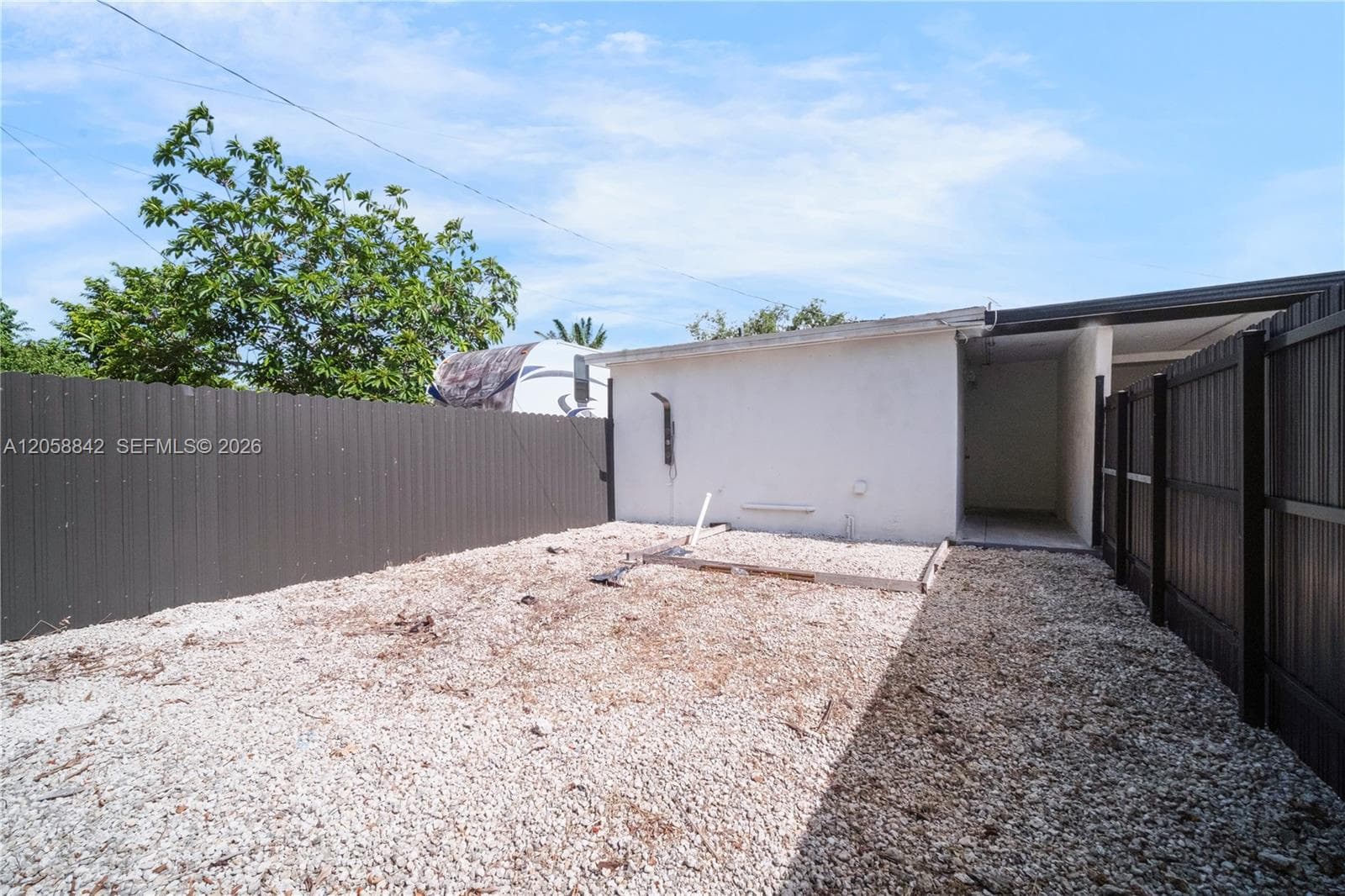 15431 Harding Ln photo 20