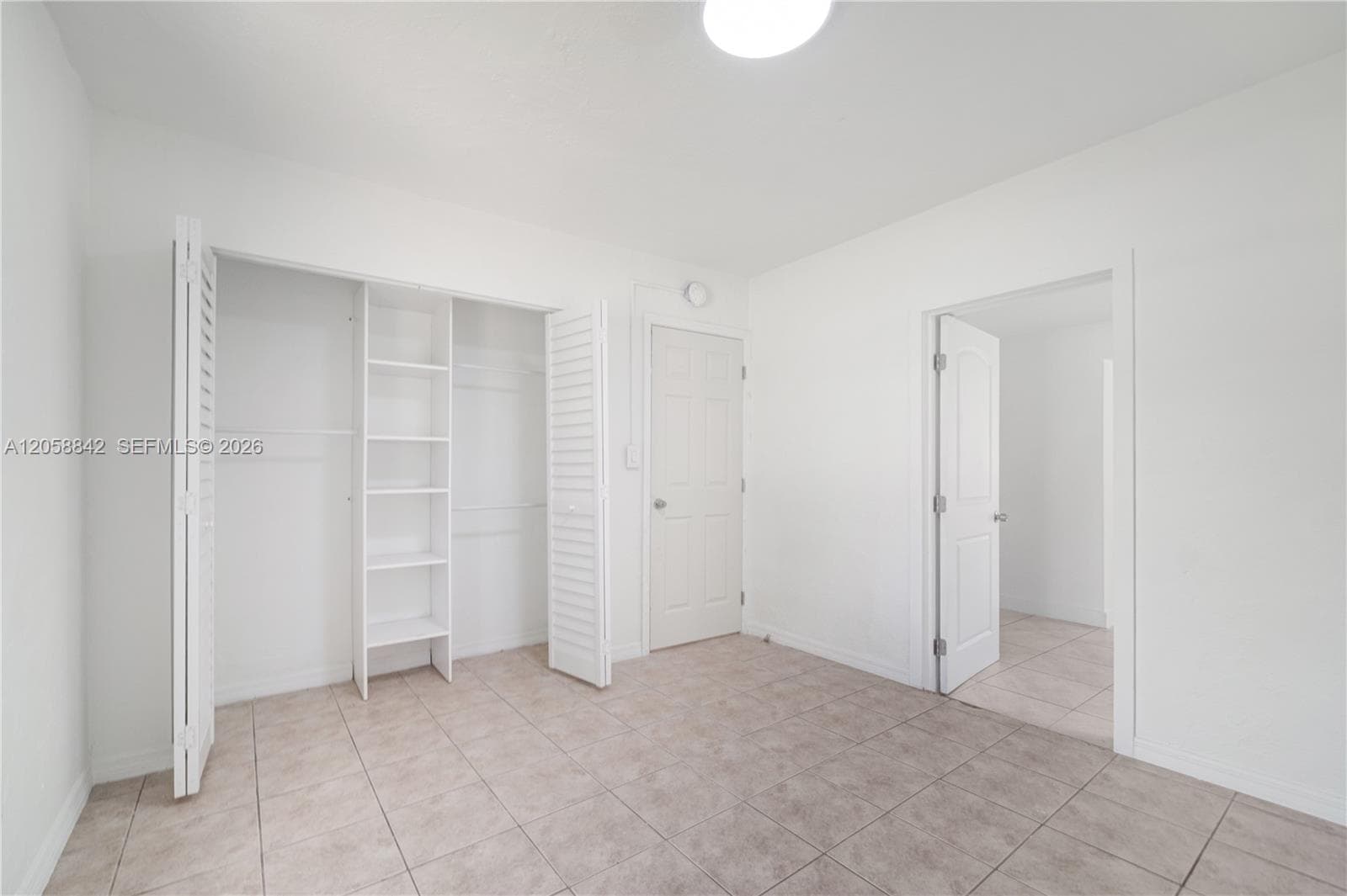 15431 Harding Ln photo 24