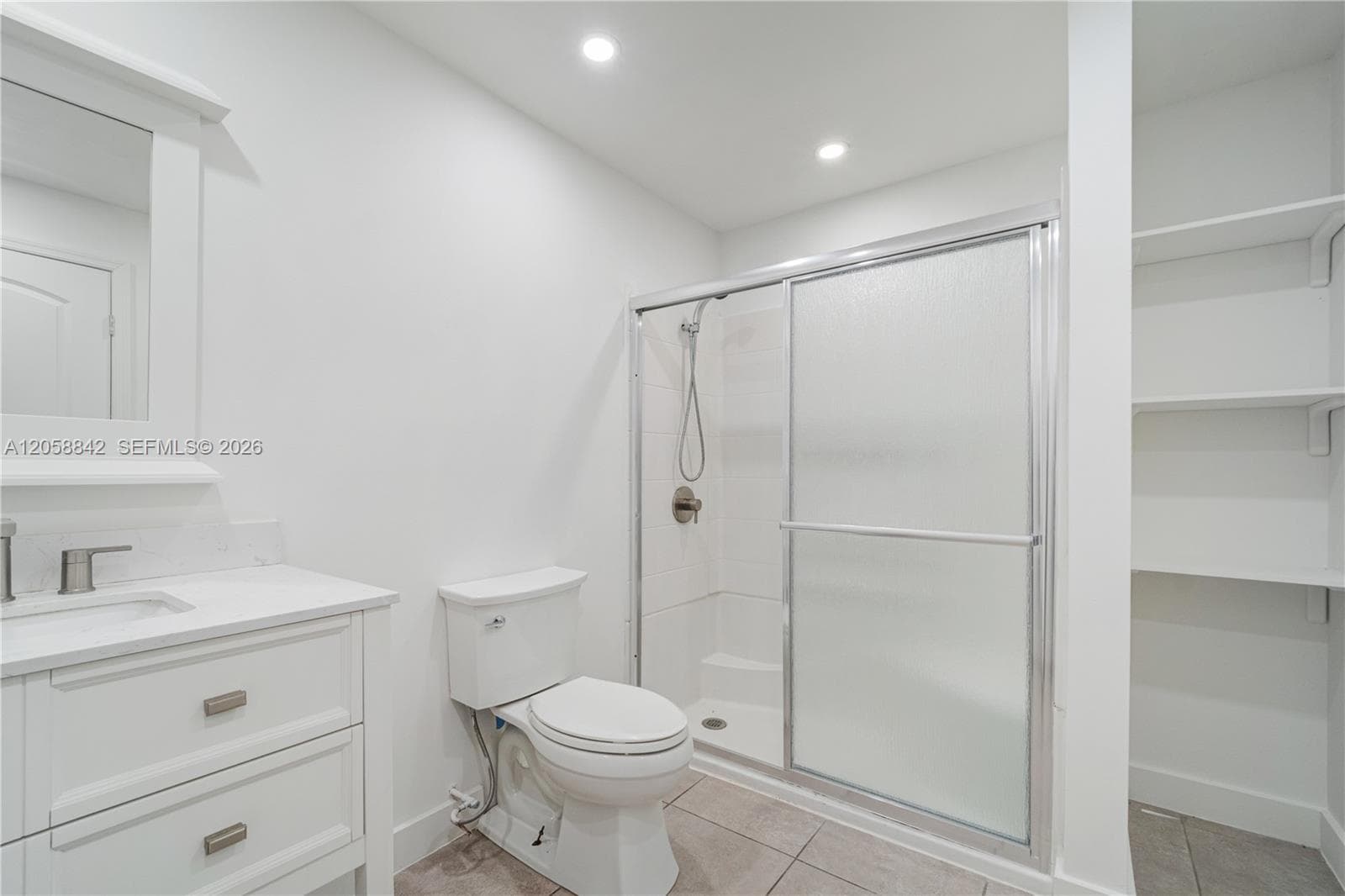 15431 Harding Ln photo 11