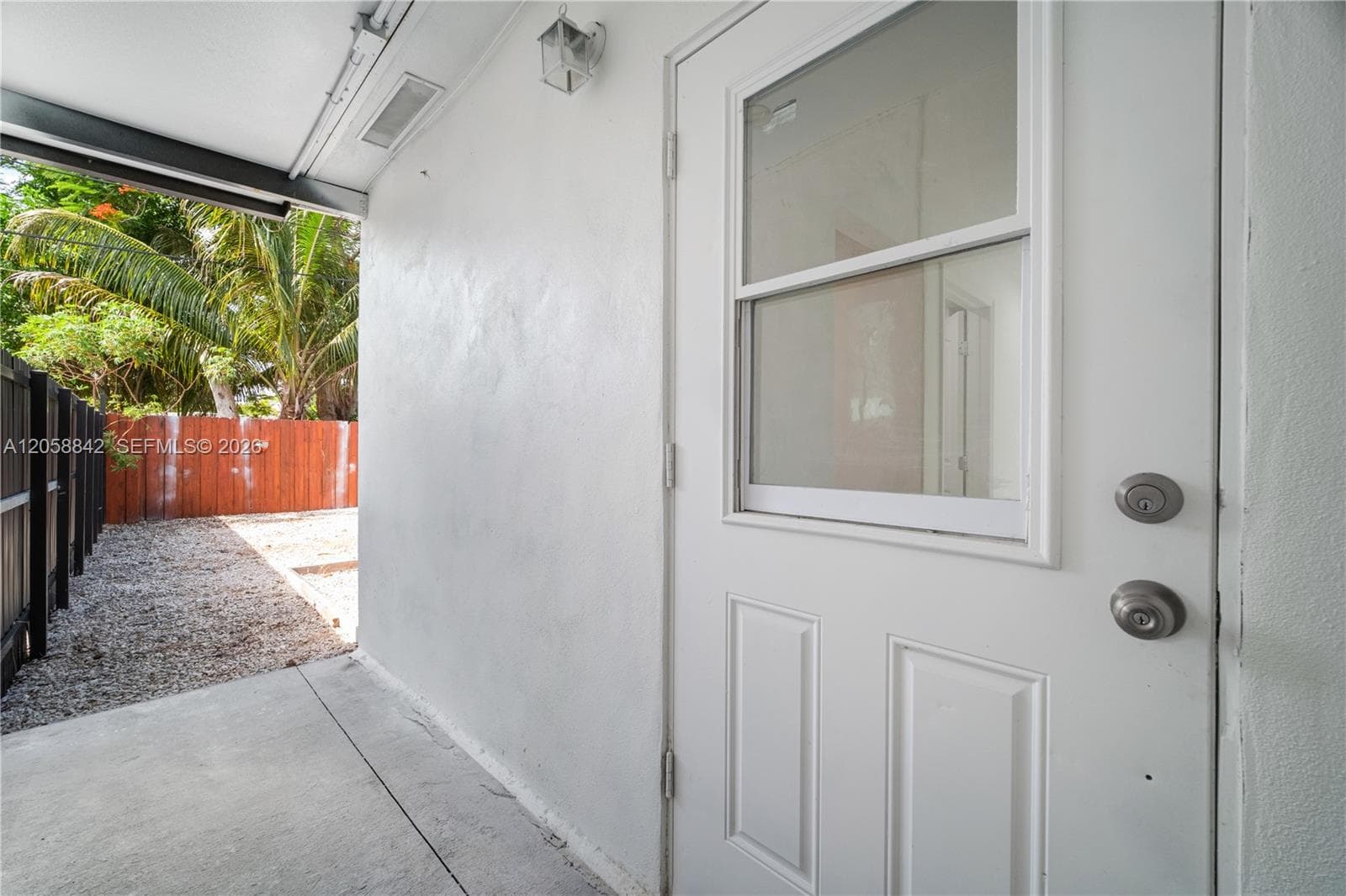 15431 Harding Ln photo 19
