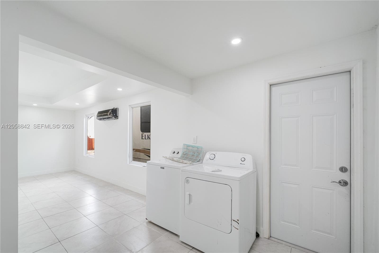 15431 Harding Ln photo 21