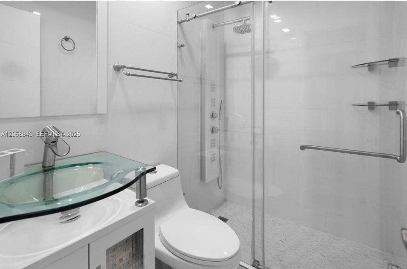 1158 W 41st St #87 photo 6