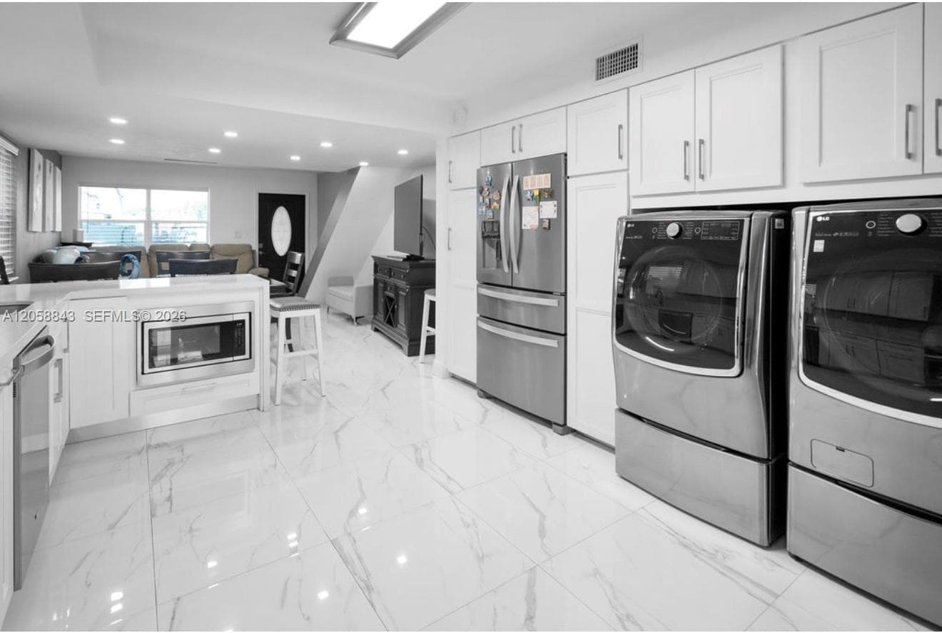 1158 W 41st St #87 photo 12