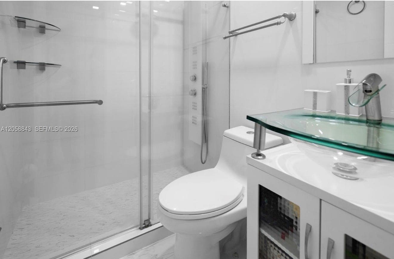 1158 W 41st St #87 photo 9