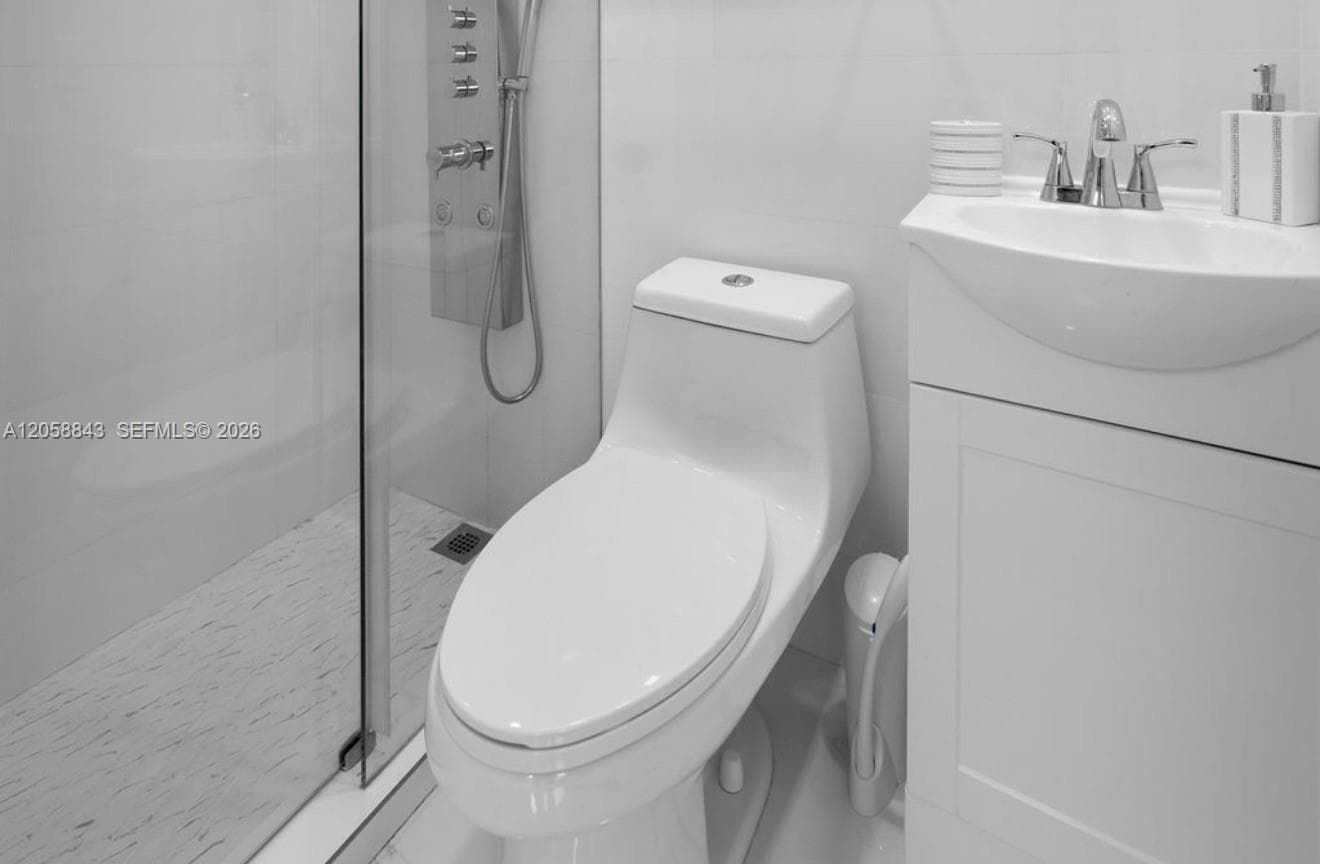 1158 W 41st St #87 photo 15