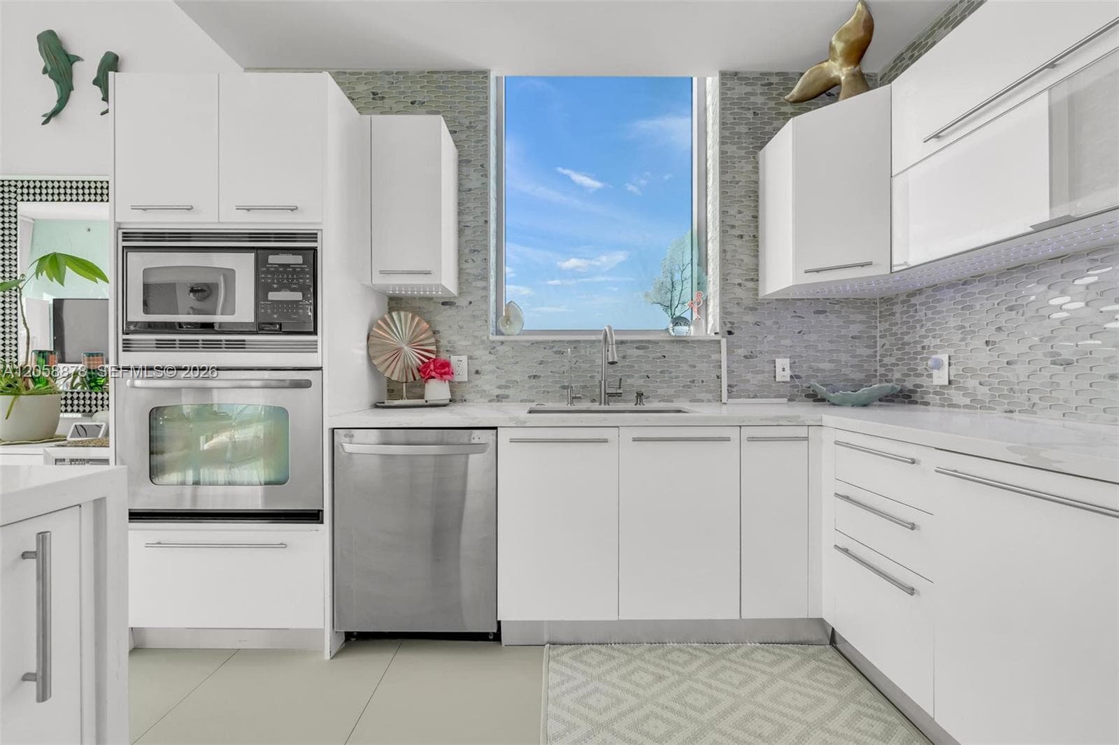 Eloquence on the Bay · #1408 in North Bay Village - Photo 8