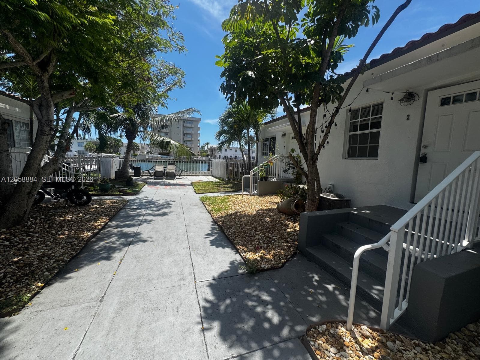 OASIS ON THE BEACH CONDO · #2 in Miami Beach - Photo 3