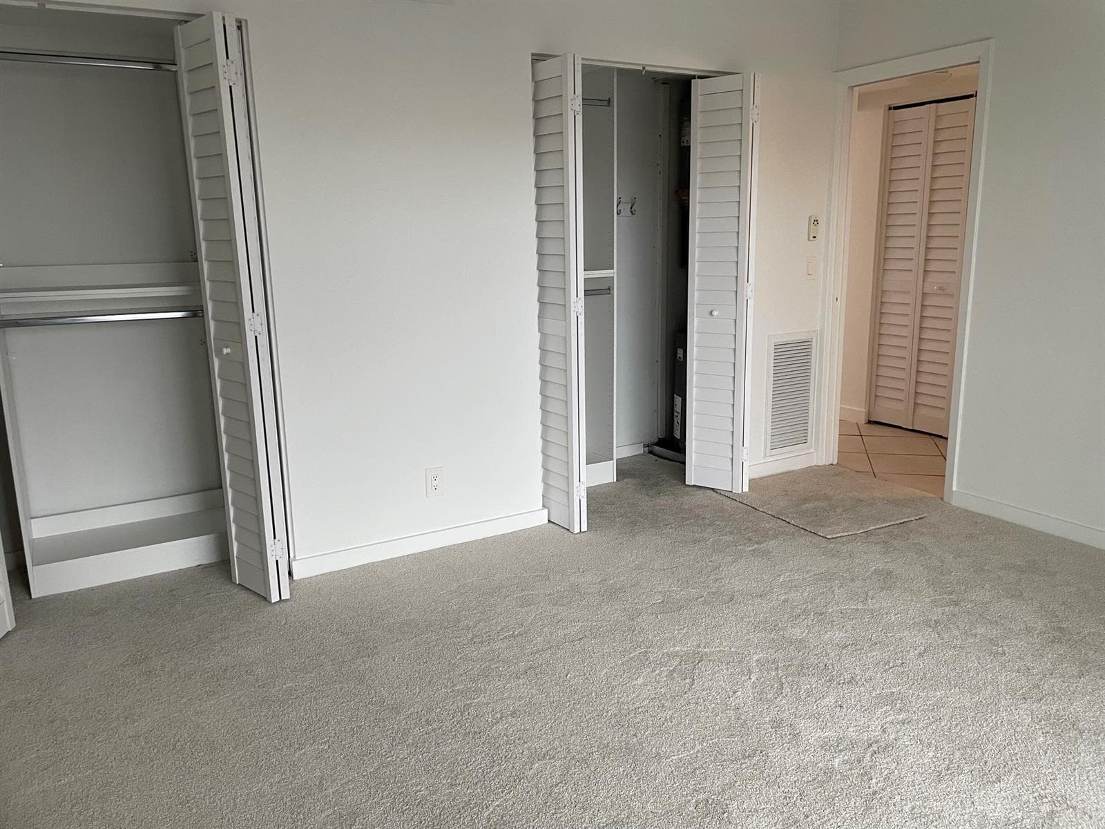 Master BR/closets/built-ins