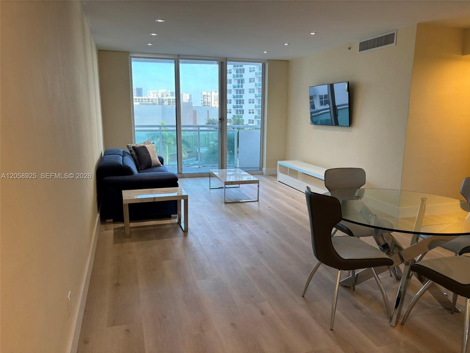 Residences on Hollywood · #639 in Hollywood - Photo 4