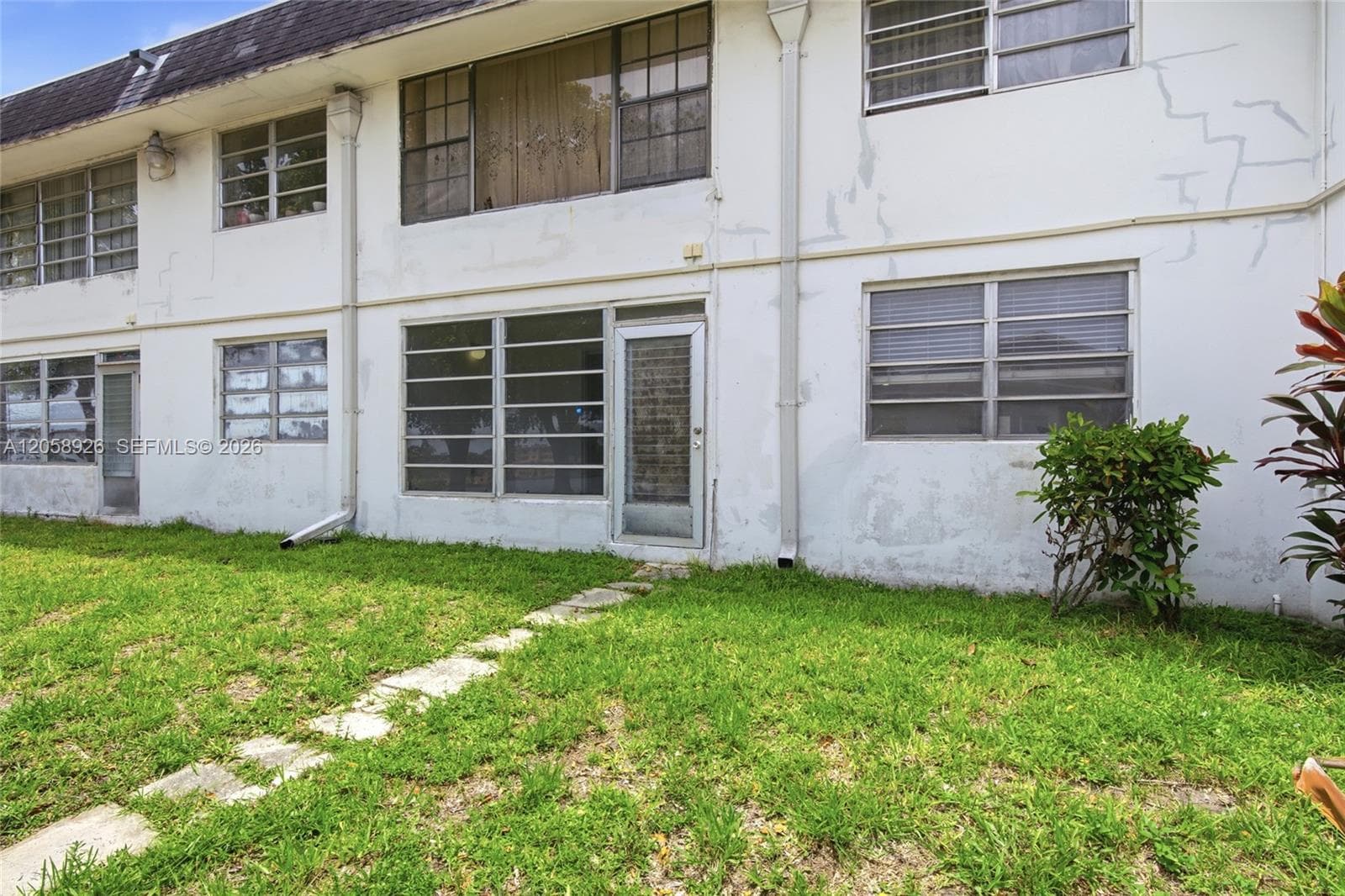 STAR LAKE ESTATES · #1503 in Miami - Photo 24