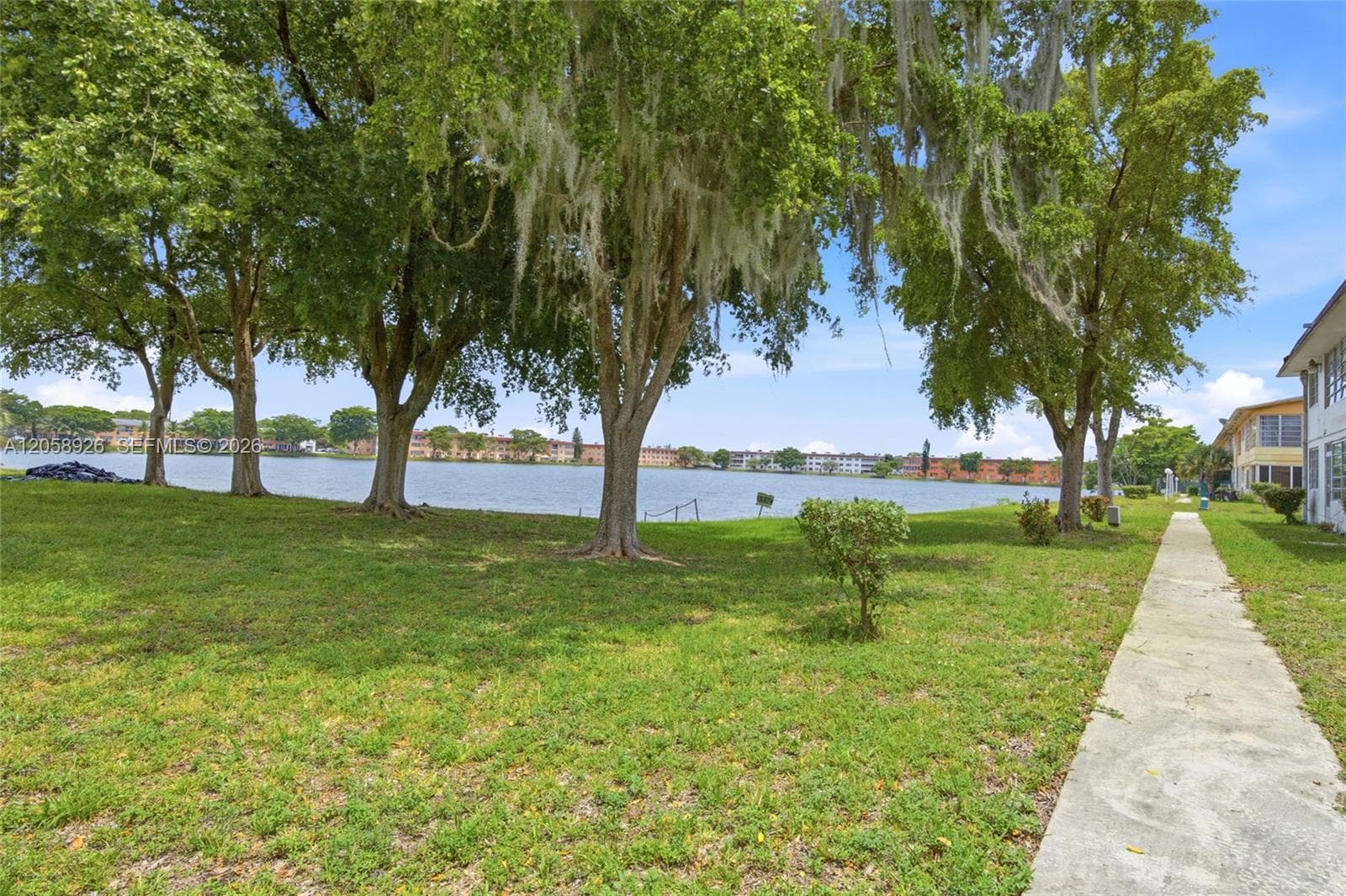 STAR LAKE ESTATES · #1503 in Miami - Photo 25
