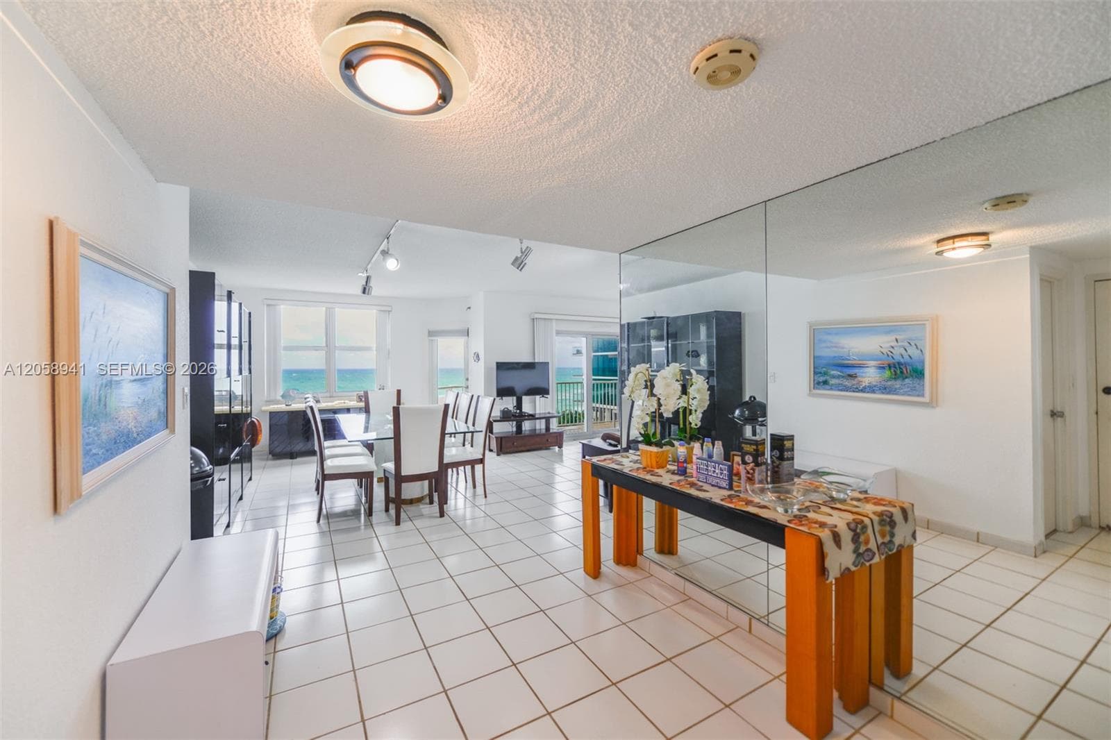 HEMISPHERES CONDO · #5E in Hallandale Beach - Photo 2