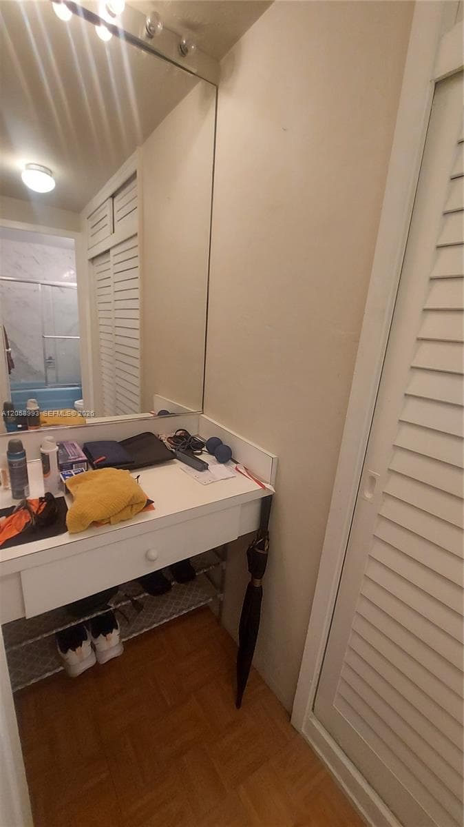 BRICKELL BAY TOWER CONDO · #216 in Miami - Photo 6
