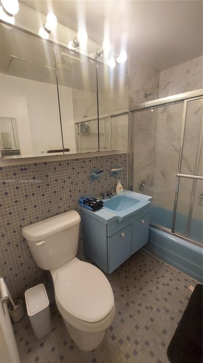 BRICKELL BAY TOWER CONDO · #216 in Miami - Photo 5