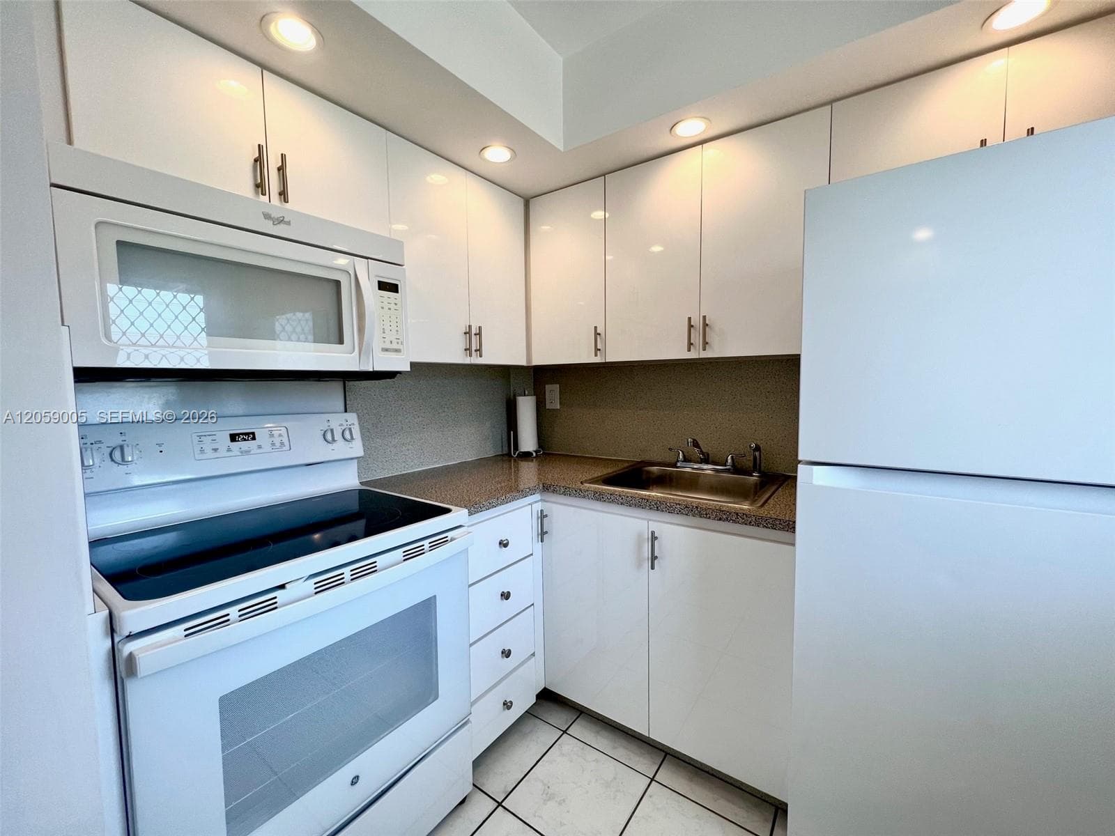 POINT EAST SEC 4 CONDO · #T302 in Aventura - Photo 8
