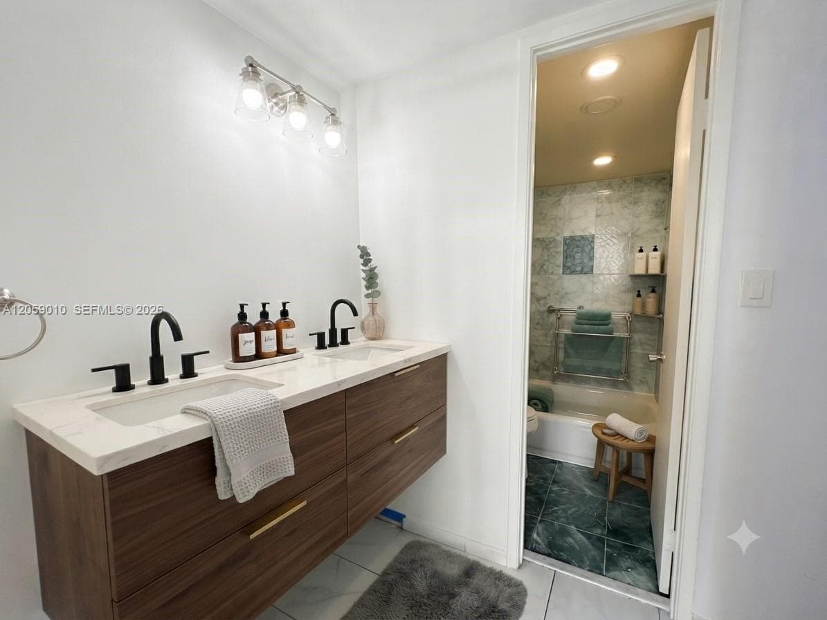 Master Bathroom Virtual