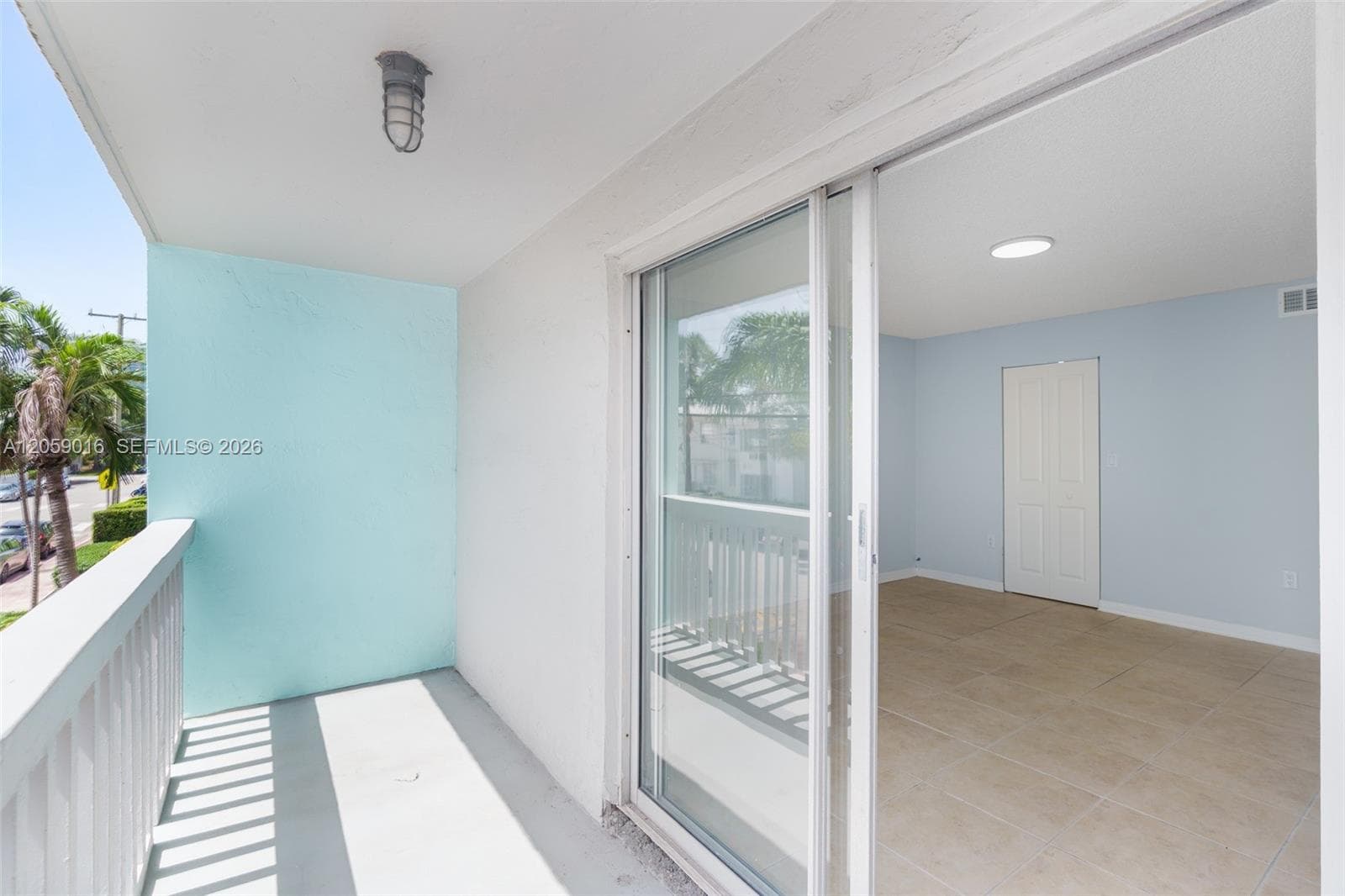 CARLYLE PLAZA · #206 in Miami Beach - Photo 16
