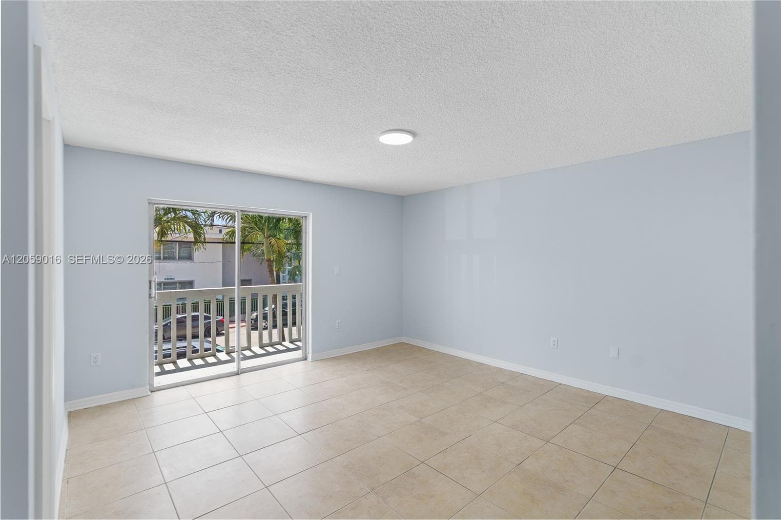 CARLYLE PLAZA · #206 in Miami Beach - Photo 12