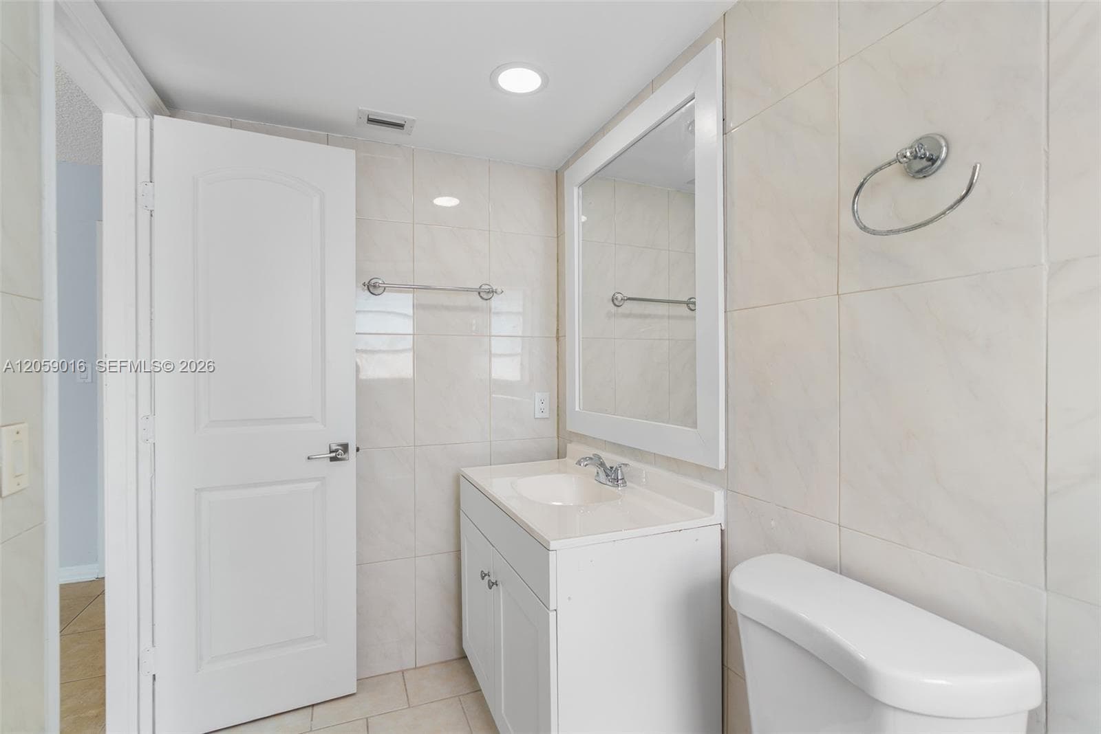 CARLYLE PLAZA · #206 in Miami Beach - Photo 18