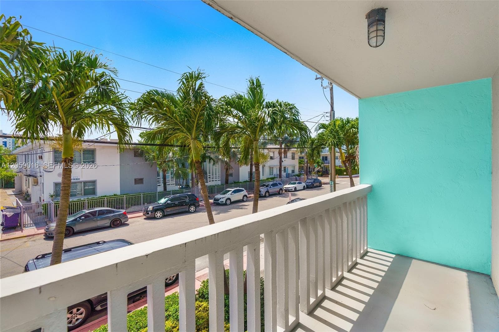 CARLYLE PLAZA · #206 in Miami Beach - Photo 15