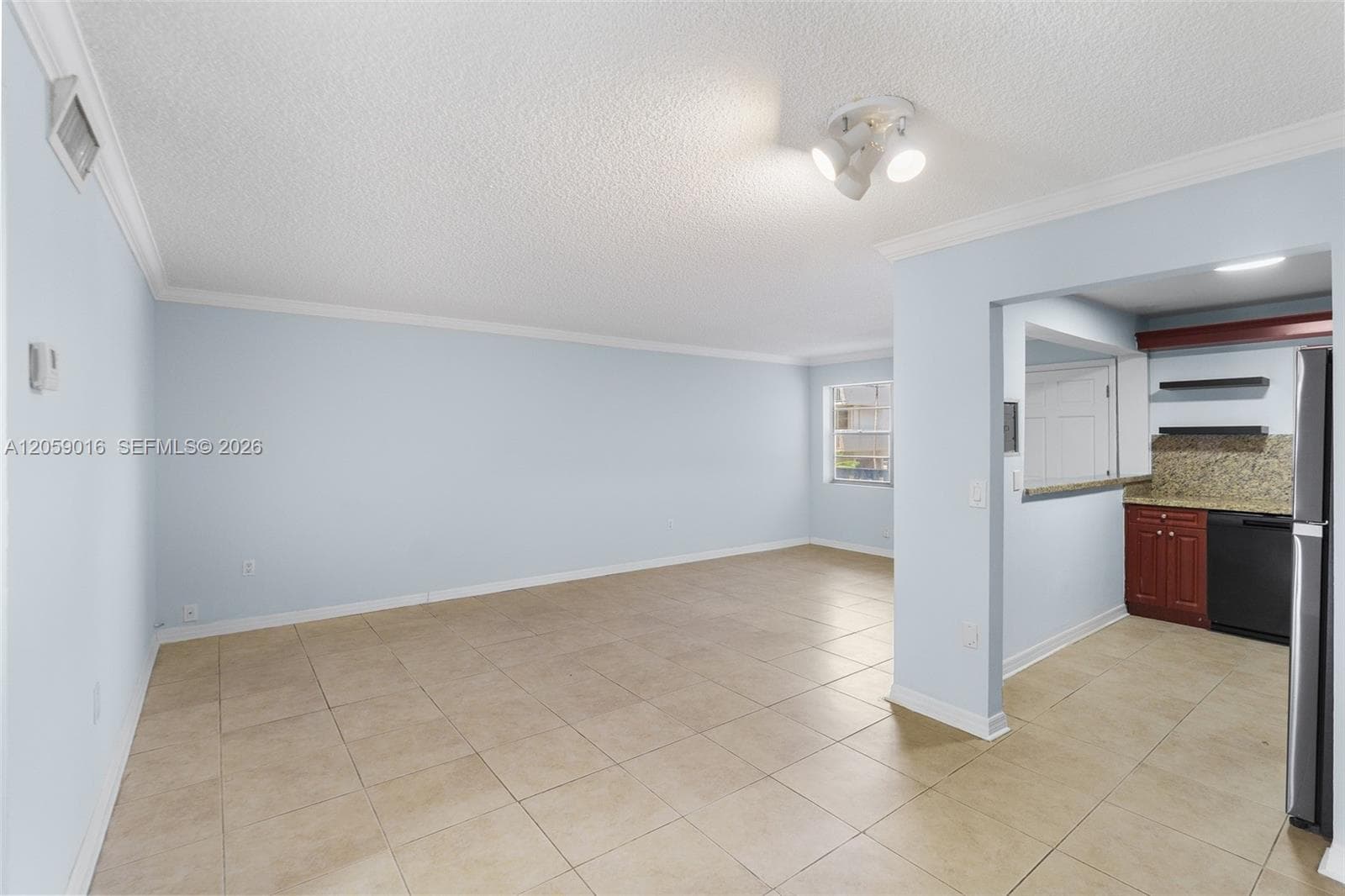CARLYLE PLAZA · #206 in Miami Beach - Photo 8