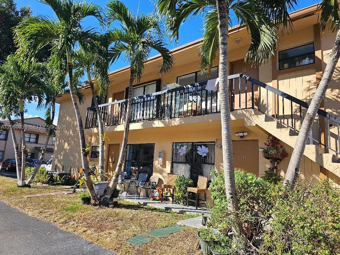 LAGO GRANDE TWO CONDO · #22-27 in Hialeah - Photo 1