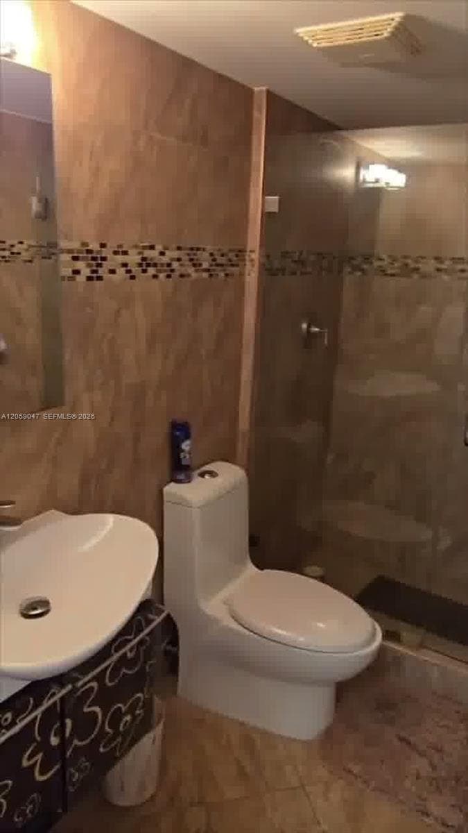 PLAZA TOWERS SOUTH CONDO · #501 in Hallandale Beach - Photo 8