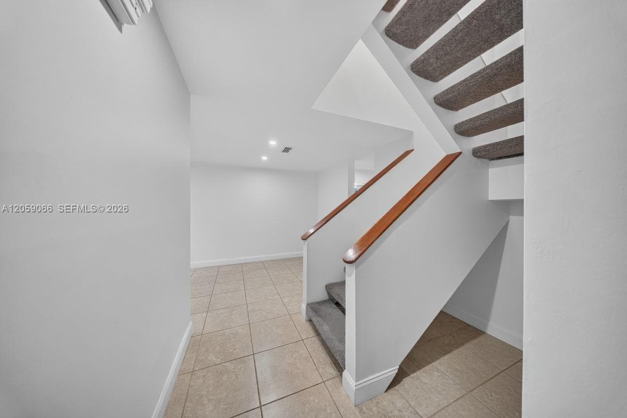 12510 SW 95th Ter photo 13