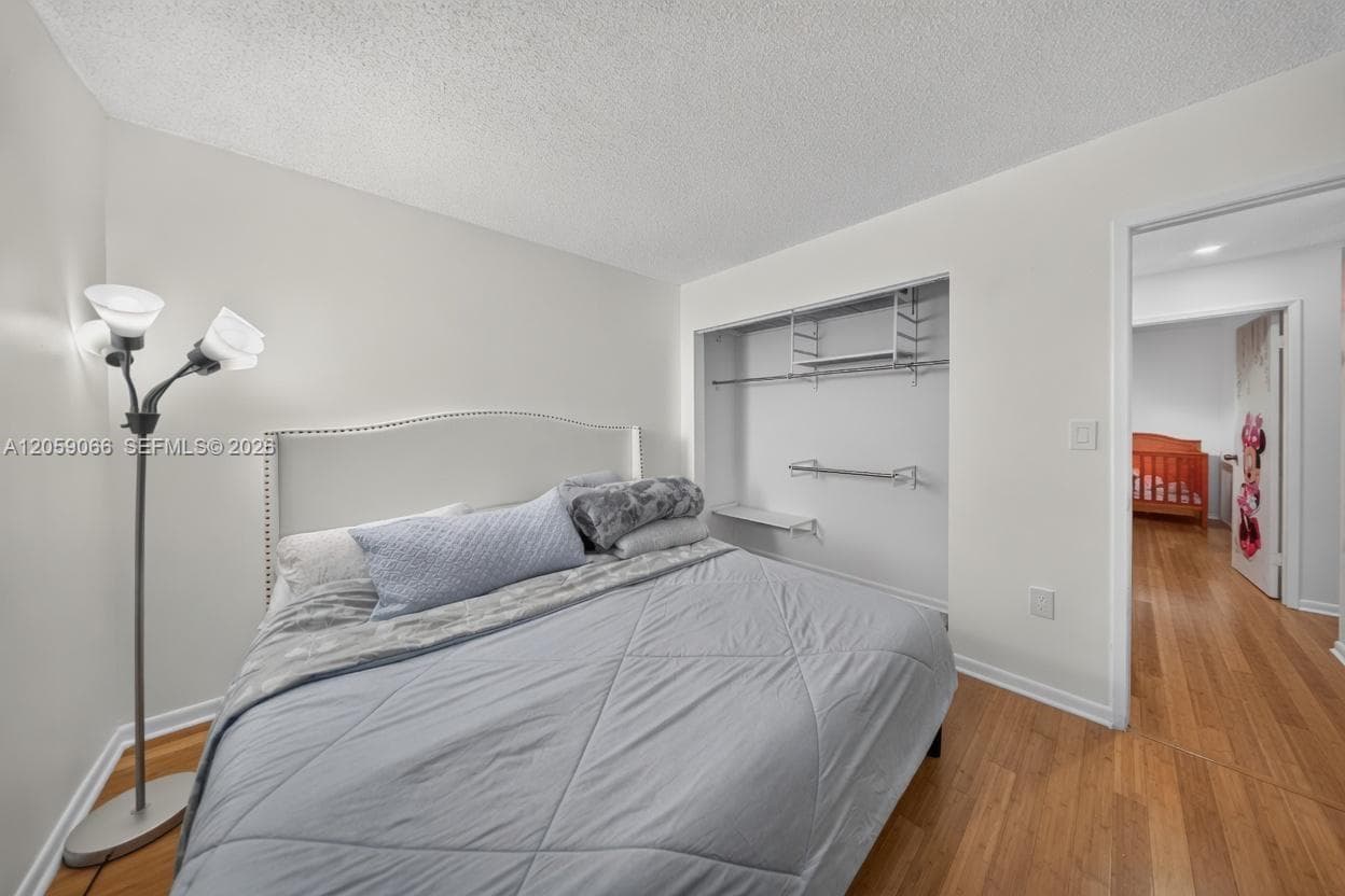 12510 SW 95th Ter photo 22