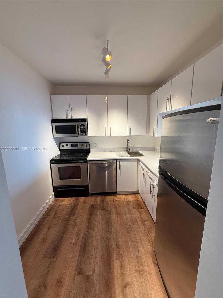 ISLAND PLACE AT NORTH BAY · #6L in North Bay Village - Photo 19