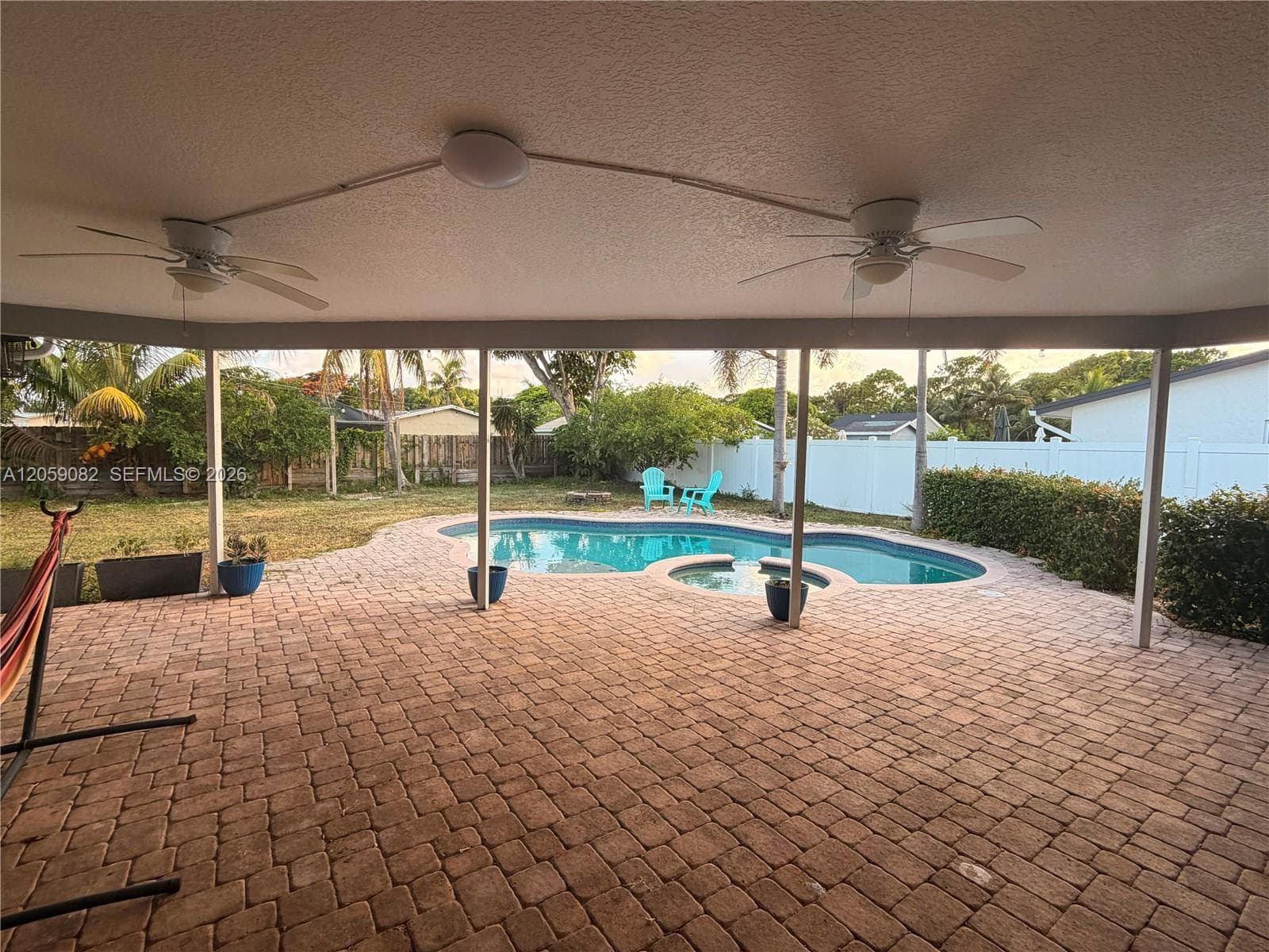 1760 SW 12th St photo 24