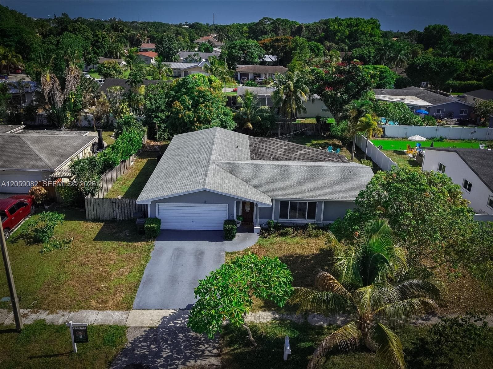 1760 SW 12th St photo 41