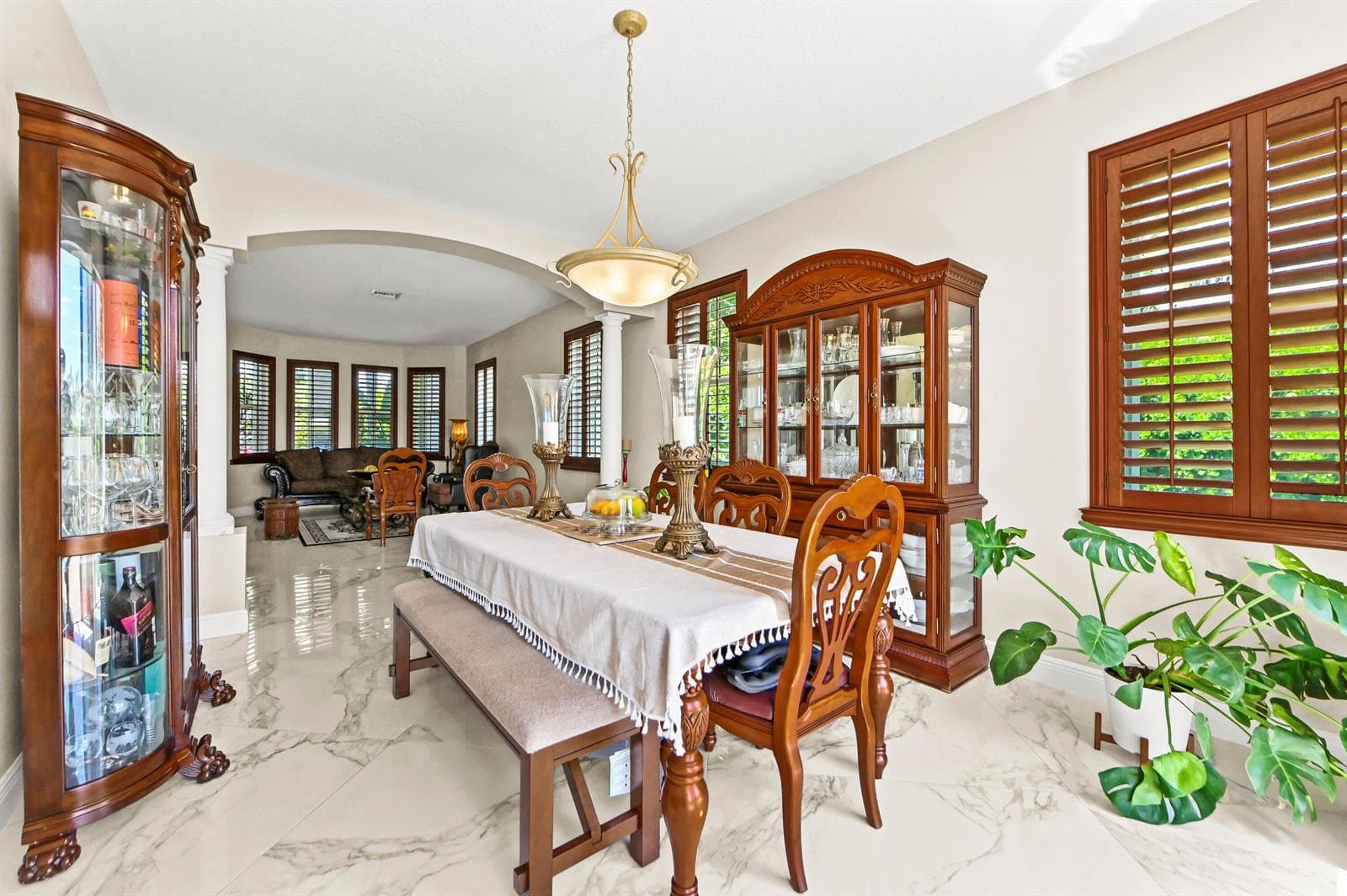 10 Dining room 02