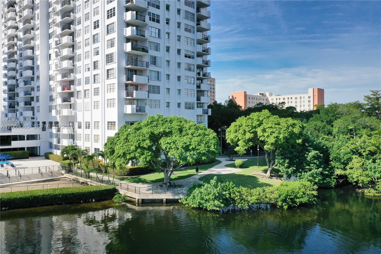 COMMODORE PLAZA CONDO · #901 in Aventura - Photo 17