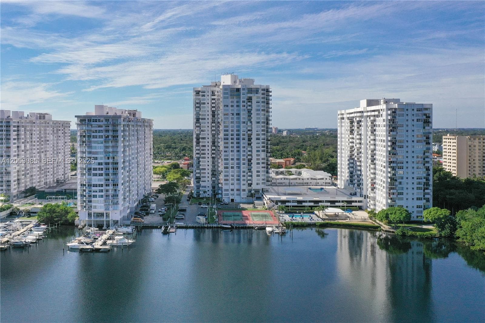 COMMODORE PLAZA CONDO · #901 in Aventura - Photo 16