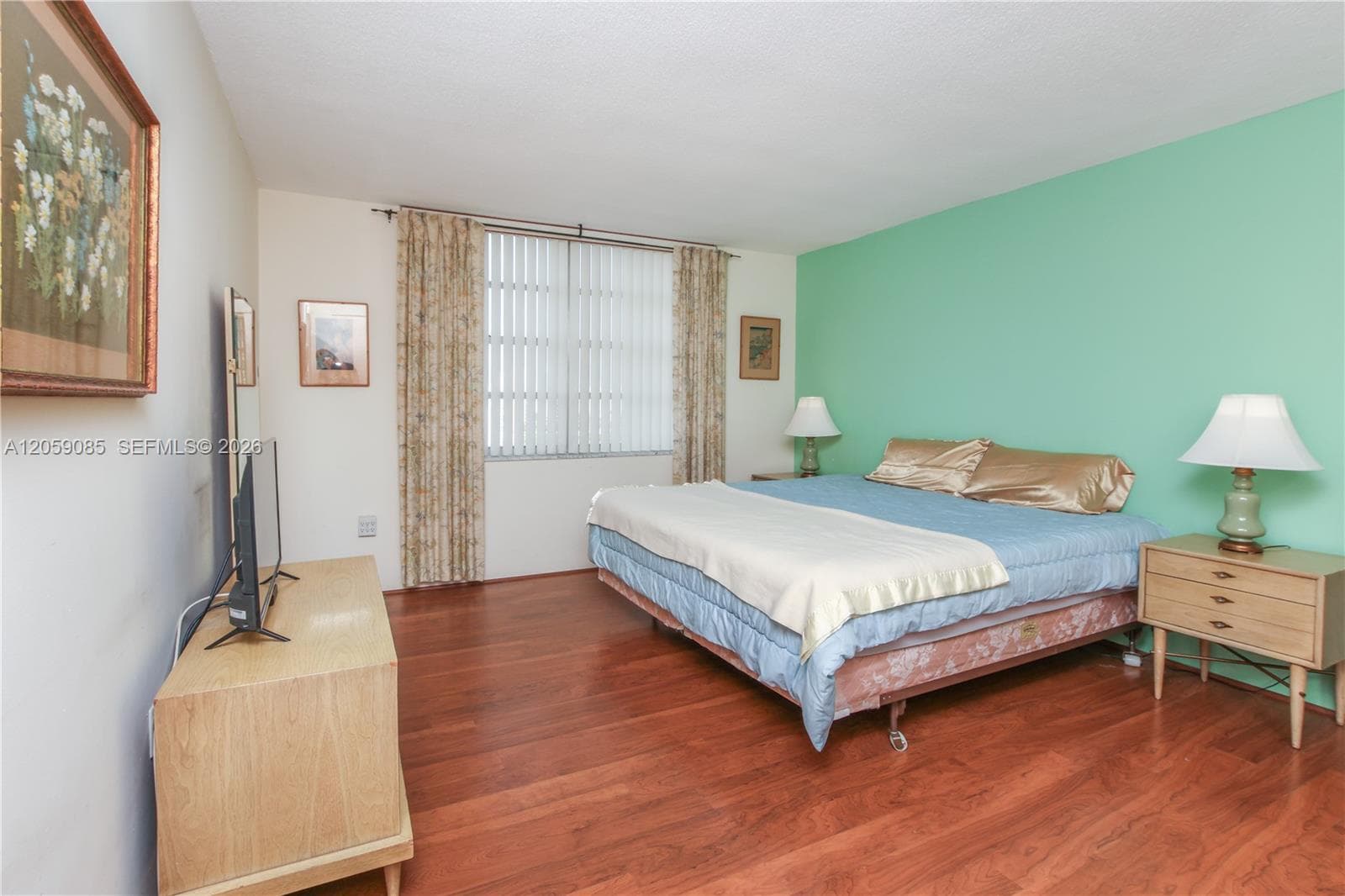 COMMODORE PLAZA CONDO · #901 in Aventura - Photo 12