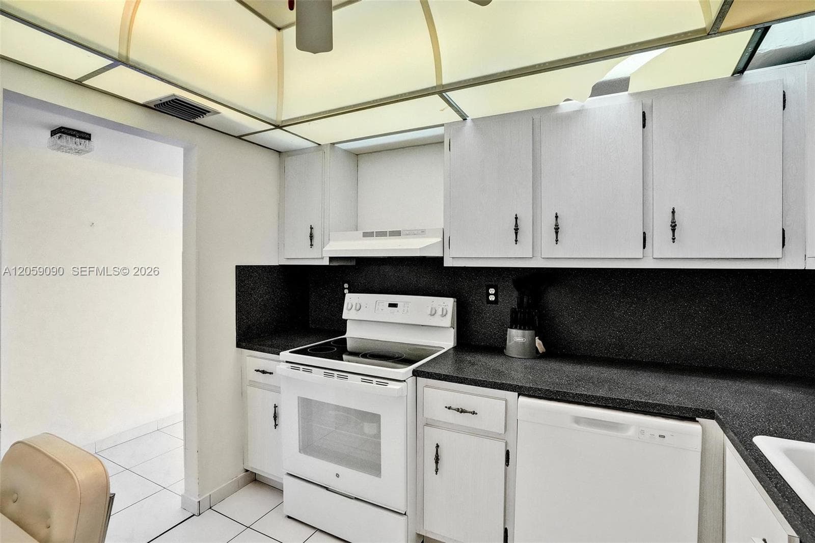 OLYMPUS CONDO PHASE · #213 in Hallandale Beach - Photo 15