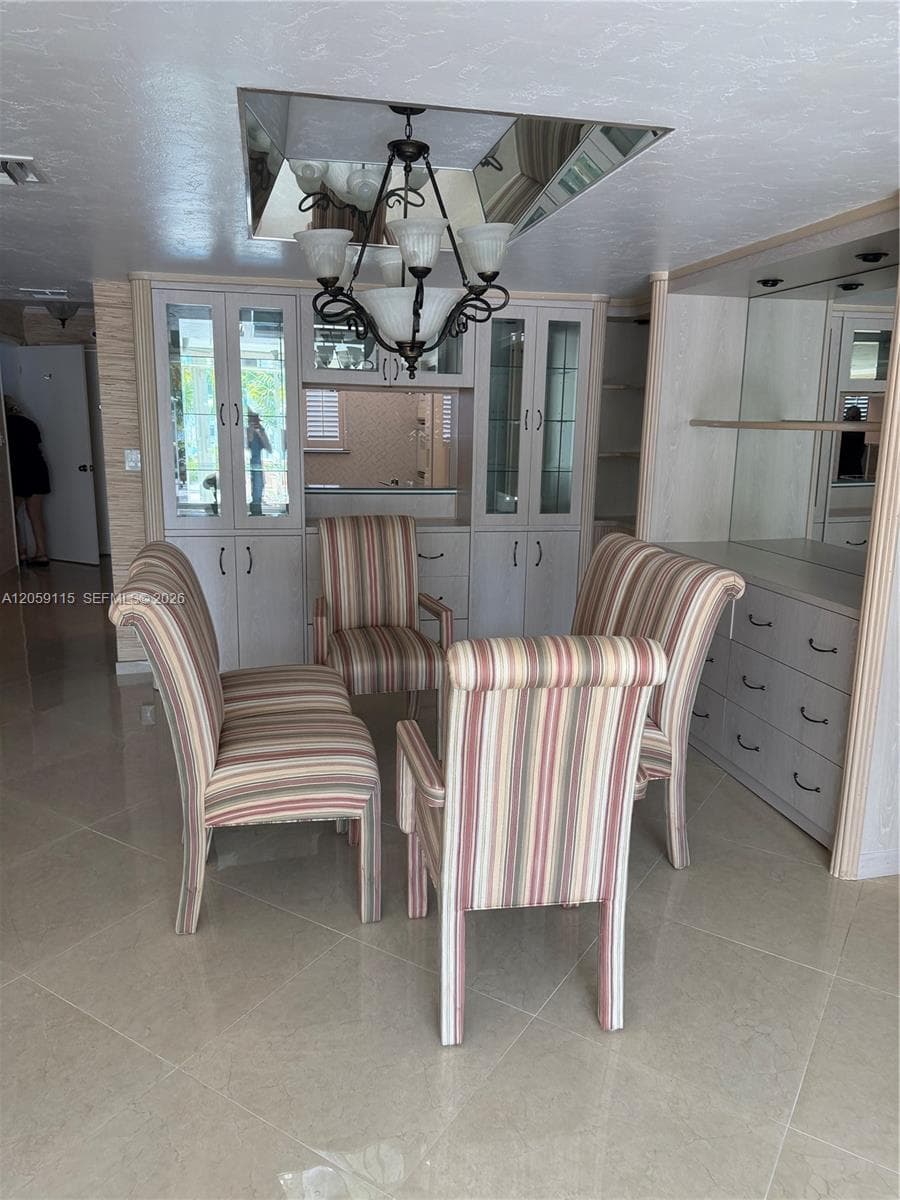 VENETIAN PARK I CONDO · #51 in Hallandale Beach - Photo 2