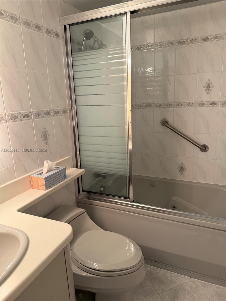 VENETIAN PARK I CONDO · #51 in Hallandale Beach - Photo 20