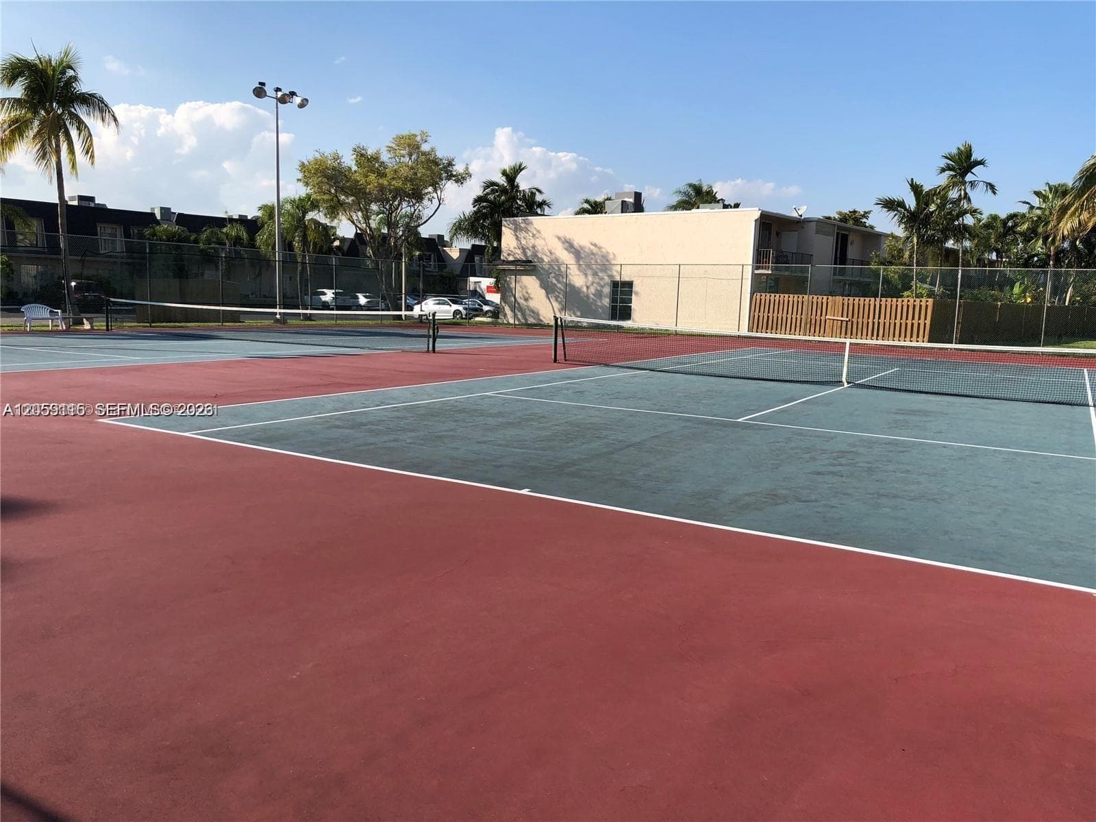 VENETIAN PARK I CONDO · #51 in Hallandale Beach - Photo 24