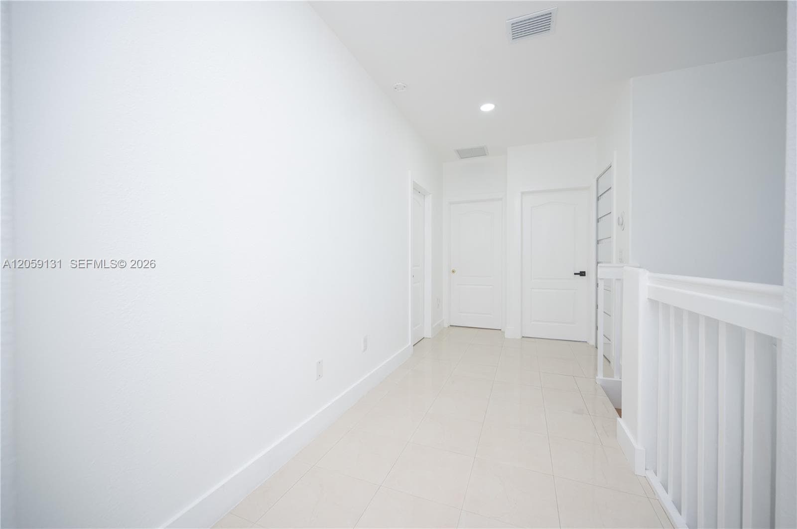 1046 NE 17th Ter photo 36