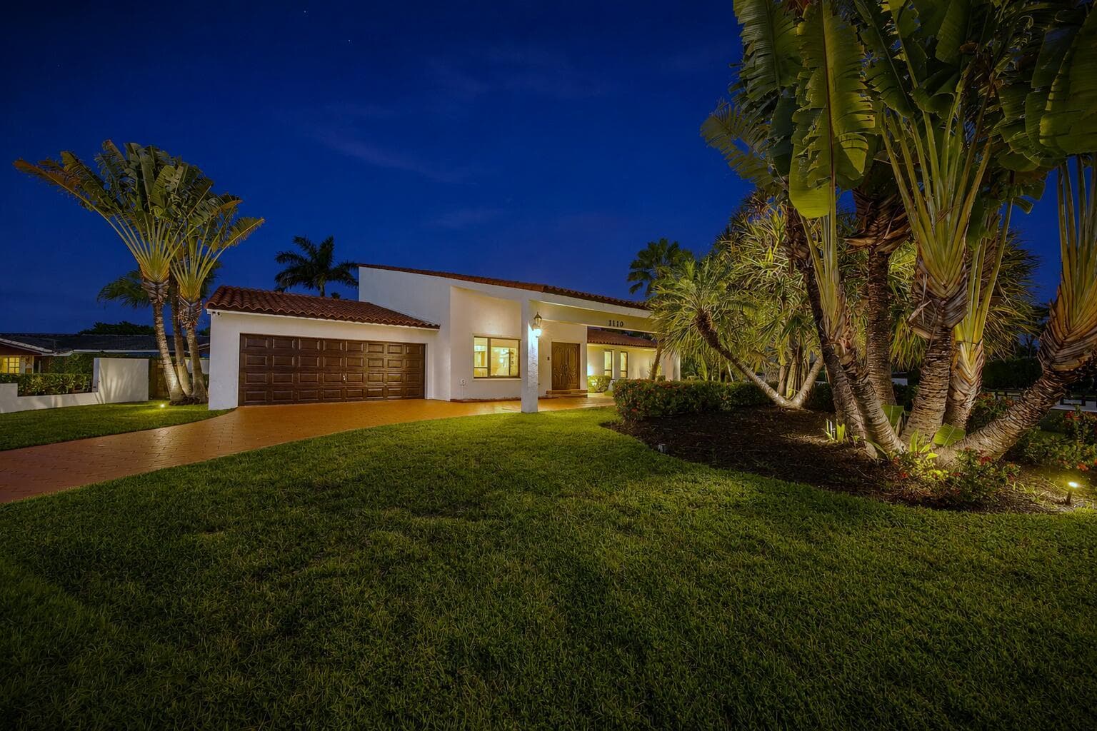 30 FRONT YARD