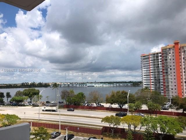 WILSHIRE CONDO · #702W in Miami - Photo 2