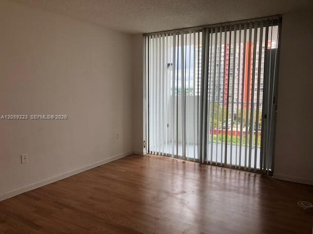 WILSHIRE CONDO · #702W in Miami - Photo 6