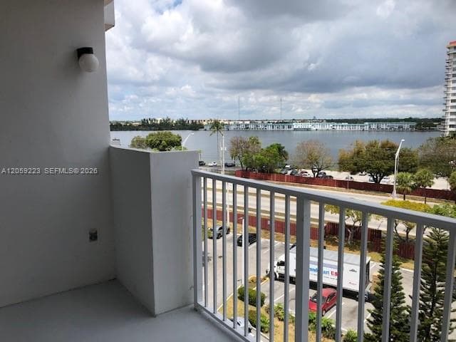 WILSHIRE CONDO · #702W in Miami - Photo 1