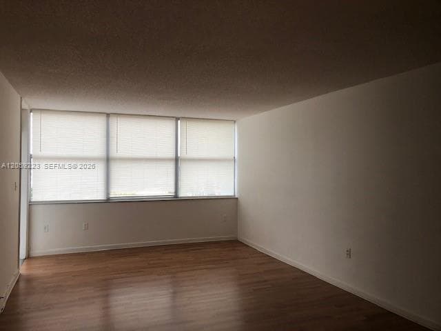 WILSHIRE CONDO · #702W in Miami - Photo 5